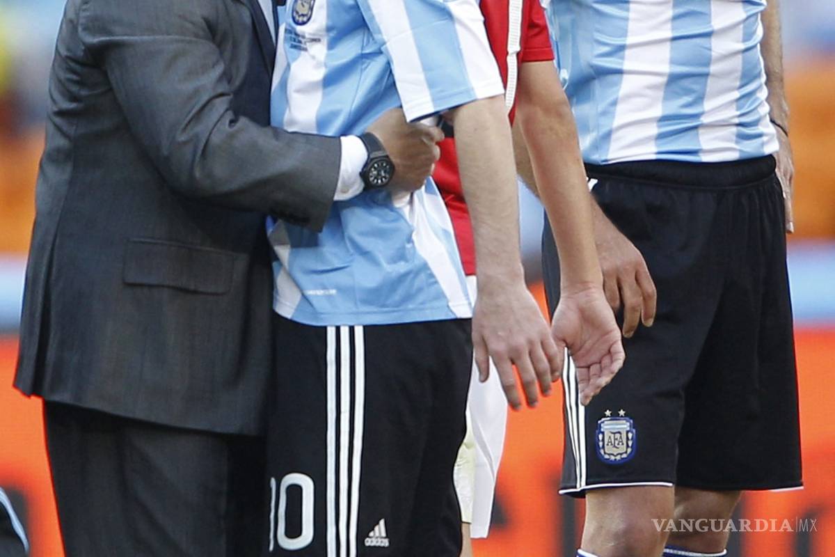 $!Estos son los 8 entrenadores de Lionel Messi en la albiceleste