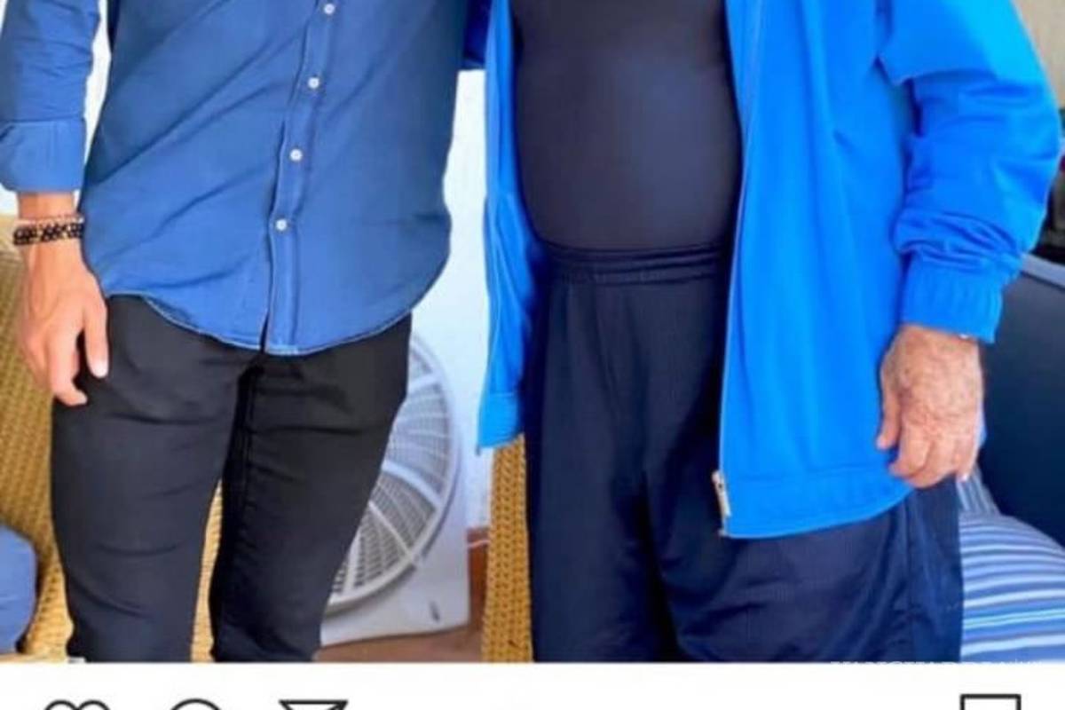 $!¿Rodolfo Cota se dejó meter gol para conocer a Vicente Fernández?... juzgue usted