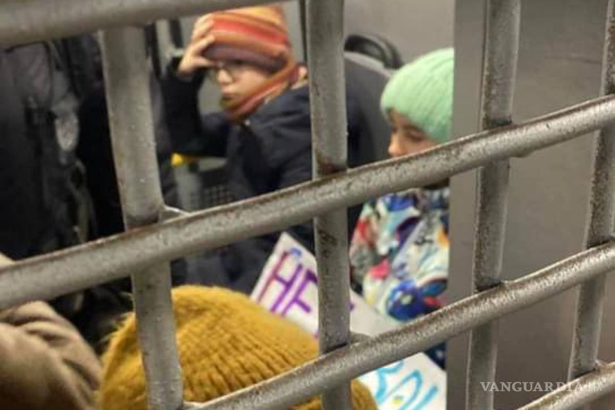 En Rusia detienen hasta a niños por manifestarse contra la guerra