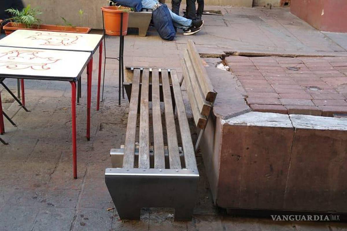 Convierten callejón de Ocampo en baño público; en pleno corazón del centro histórico