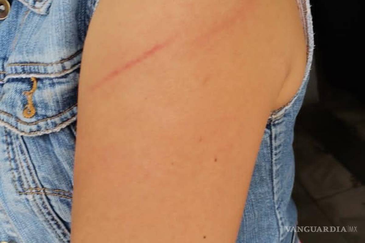 $!Iris acudió a las instalaciones del Centro de Justicia y Empoderamiento de la Mujer donde interpondrá la denuncia correspondiente solicitando una orden de restricción por temor de su integridad física.