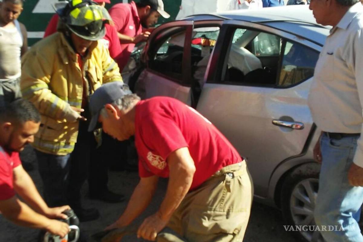 Imprudente mujer muere al tratar de ganarle paso al tren en San Pedro, Coahuila