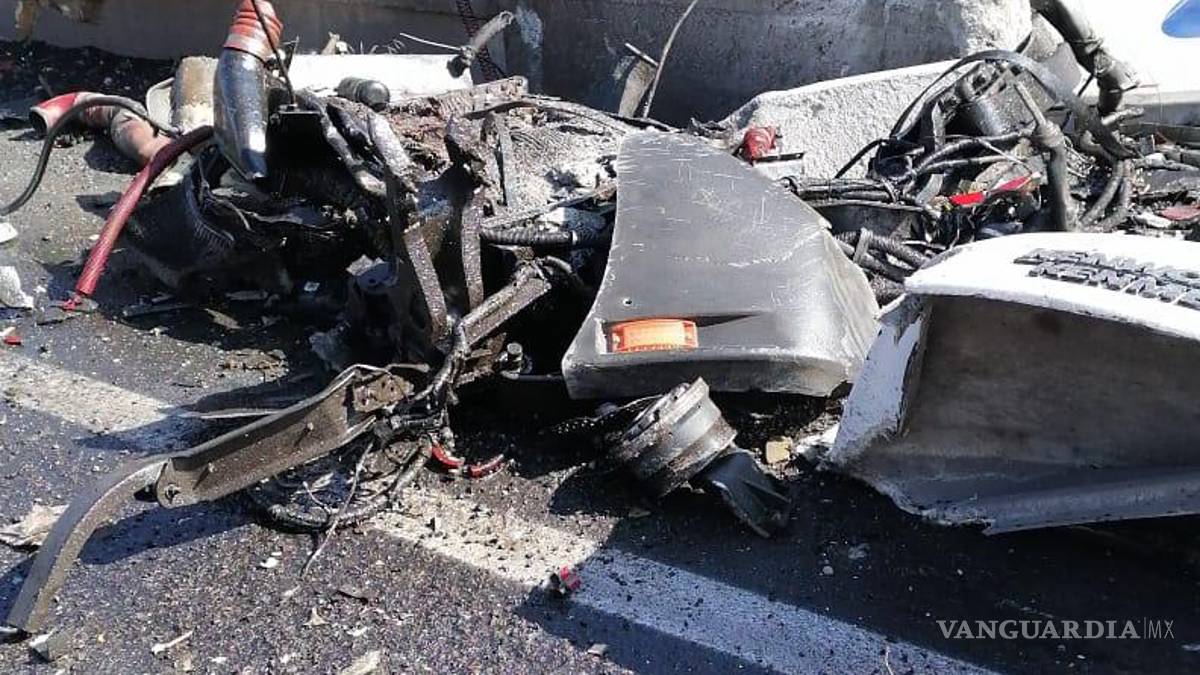 Trailero destroza su unidad en el tramo Saltillo-Los Chorros; resulta grave