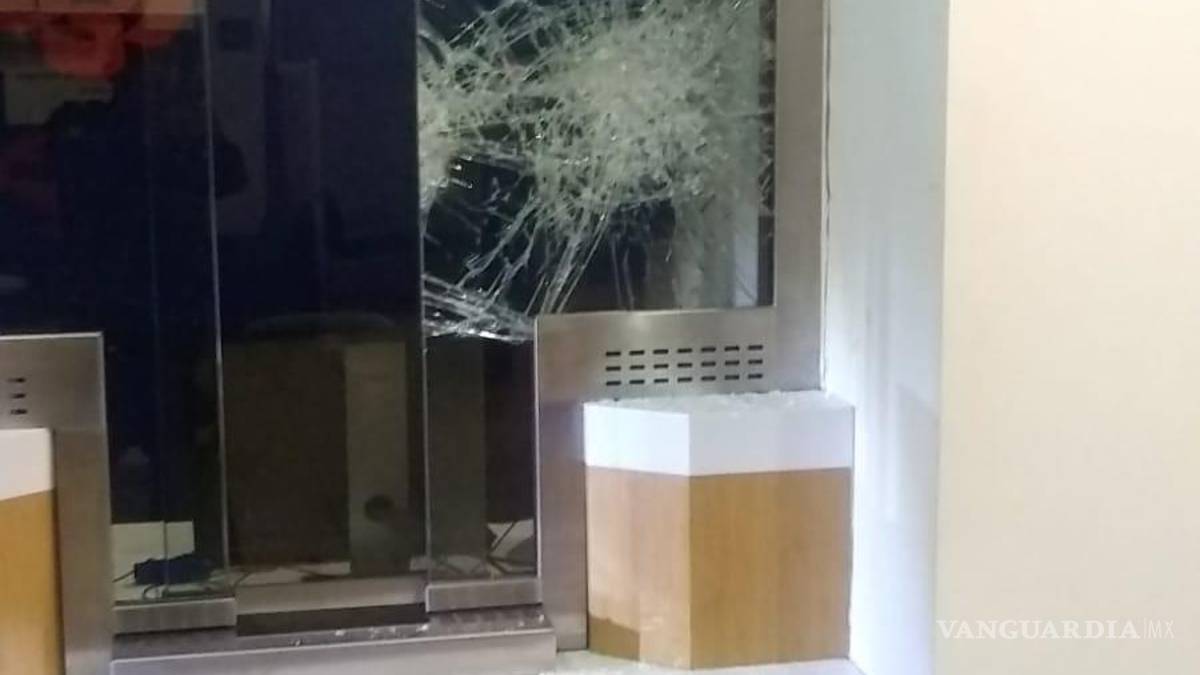 Joven de 16 años es detenido por intentar robar un banco en Nuevo León