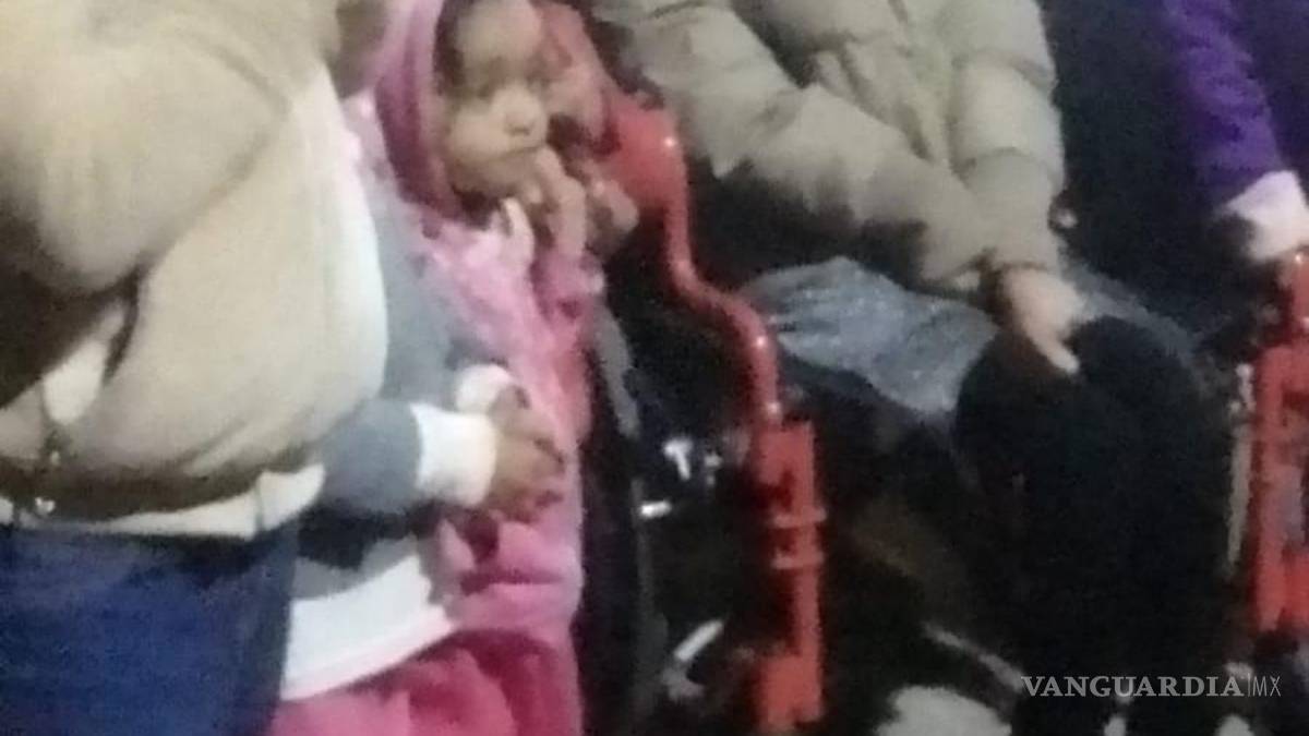 Taxistas de Saltillo sorprenden con fiesta de XV años a joven con discapacidad