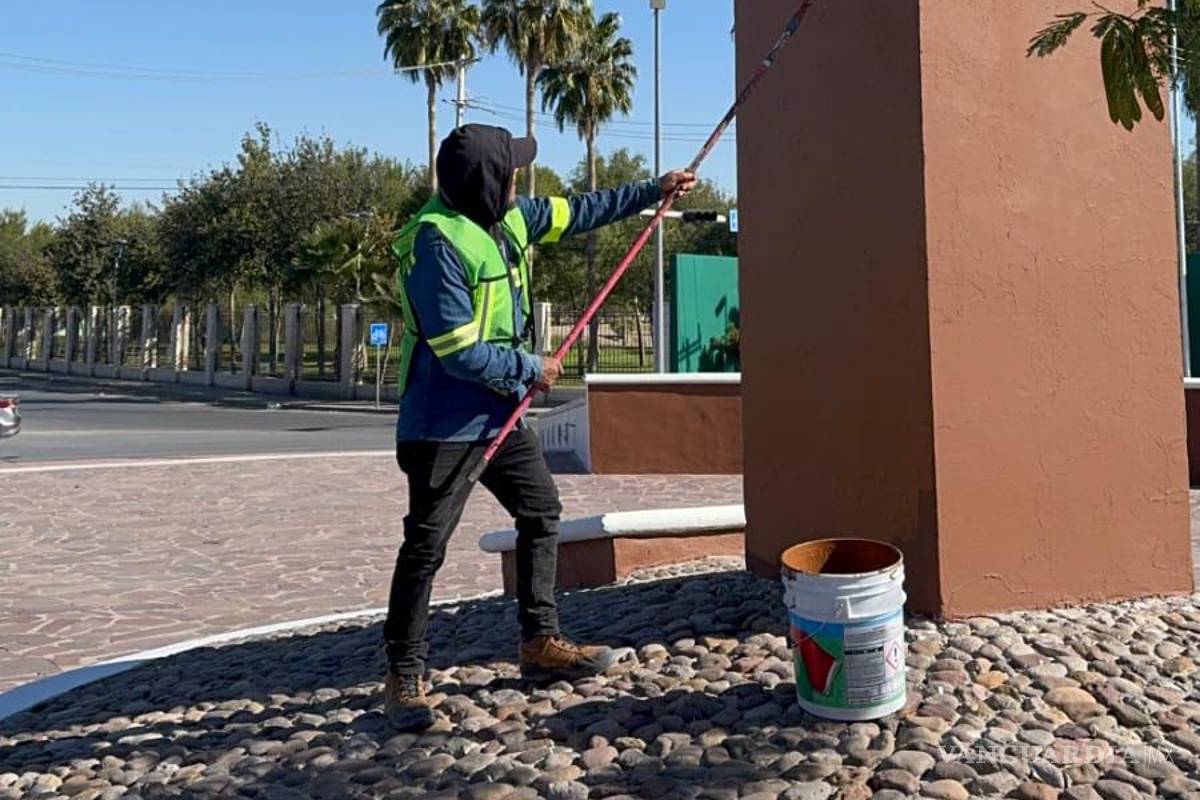 $!El equipo de Mantenimiento Urbano ejecutó los trabajos dentro del Programa Anual de Mantenimiento a Monumentos.