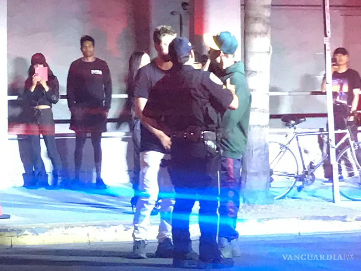 $!Atropella Justin Bieber a un paparazzi