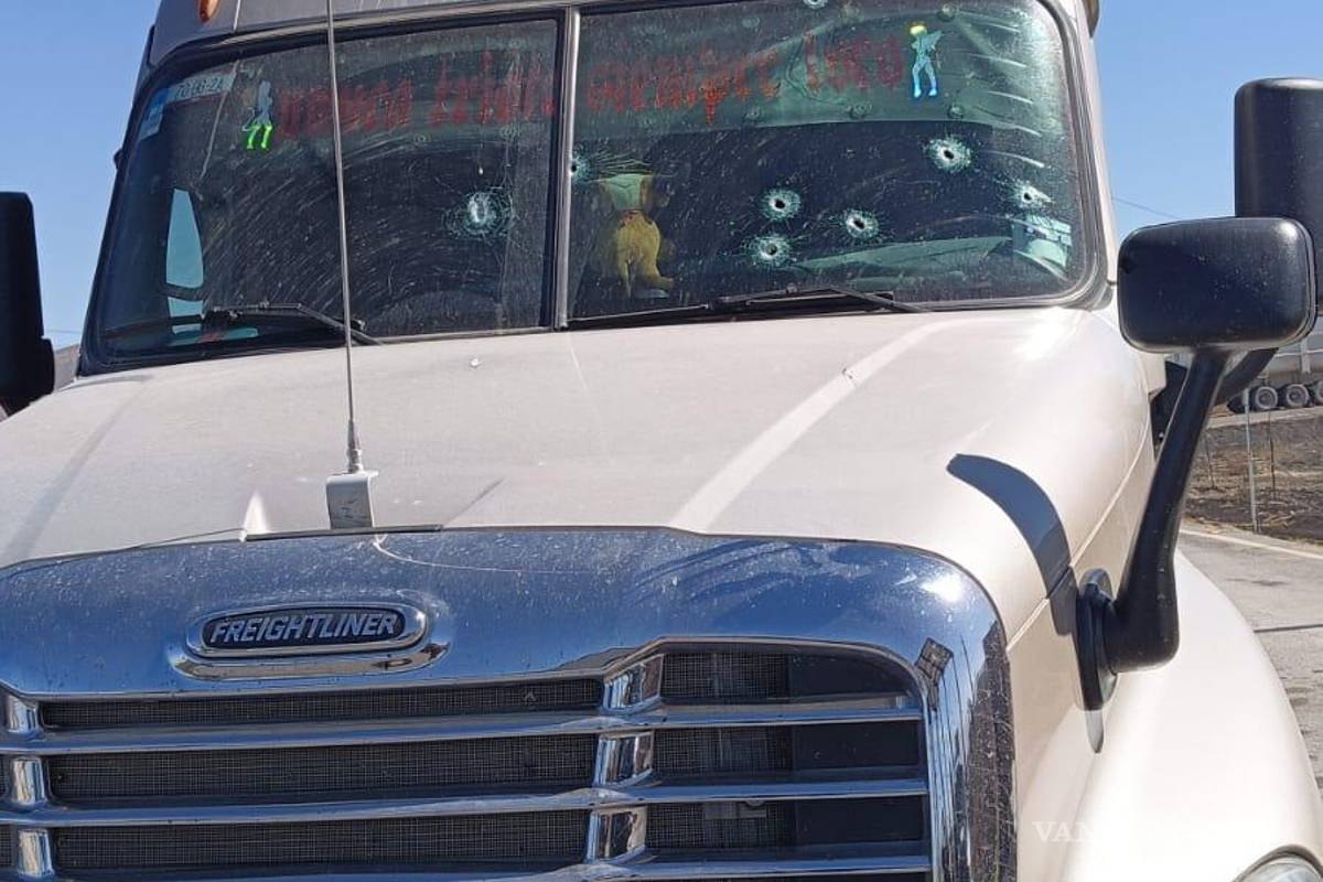 Ataque armado en la Monterrey-Saltillo deja daños en un camión de carga; conductor ileso