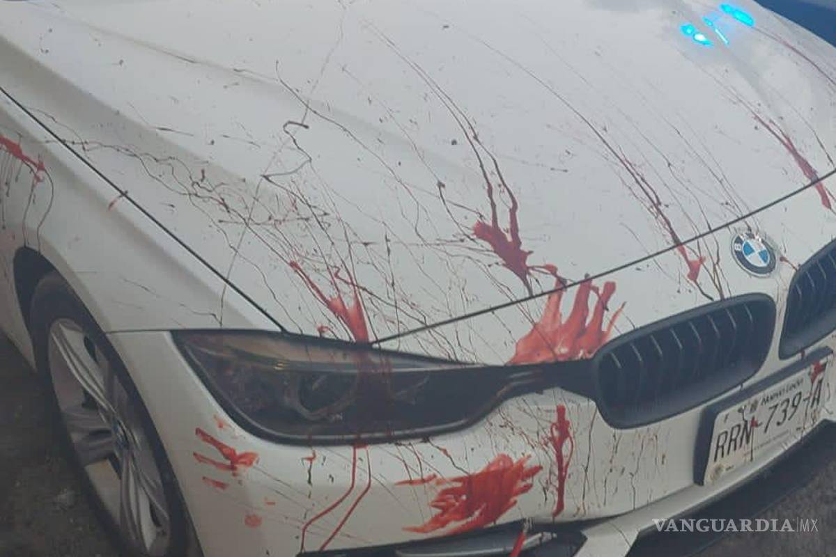 En Monclova, BMW ‘decorado con sangre’ moviliza a cuerpo policiaco