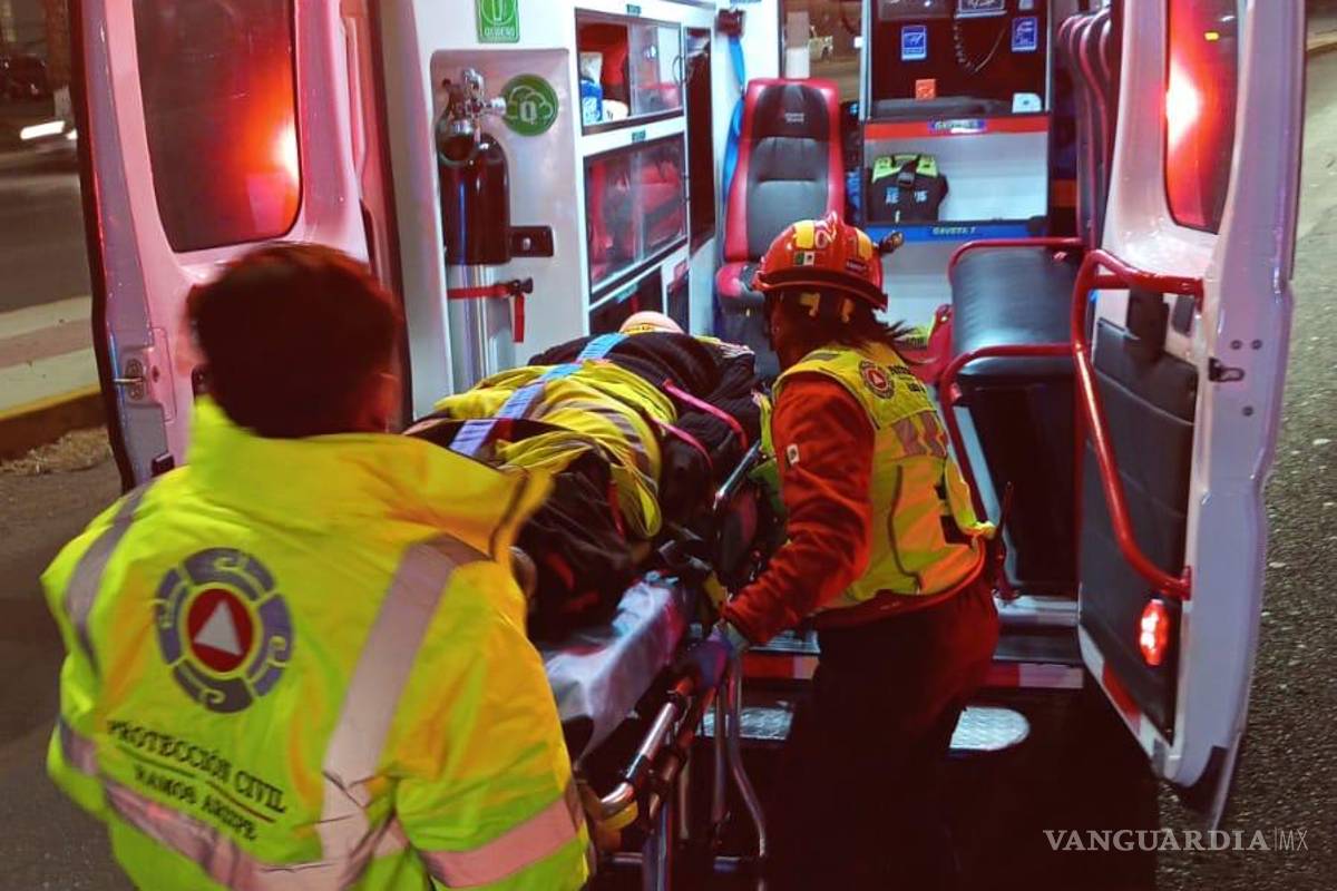 Joven queda grave al ser atropellado, en la Saltillo-Monterrey