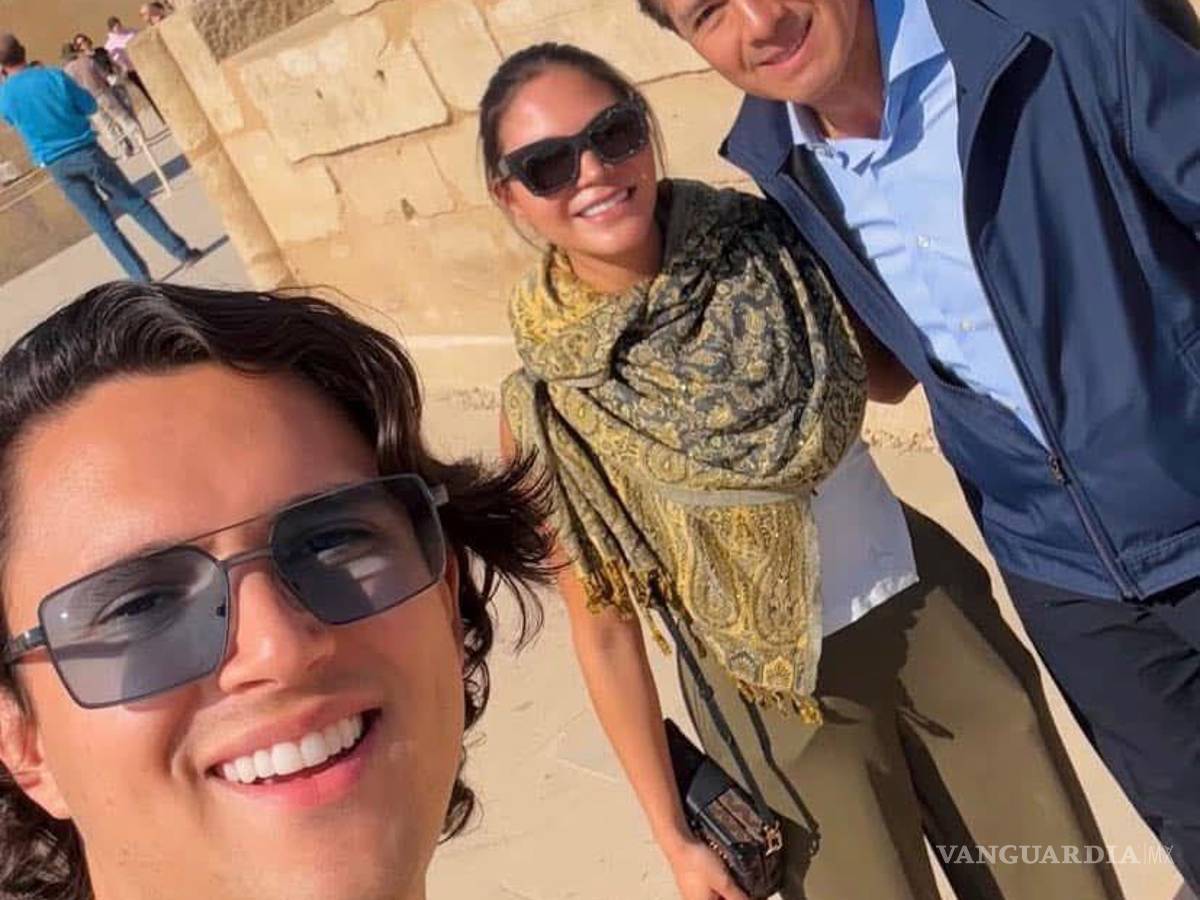 $!Viralizan foto de influencer con el expresidente de México, Enrique Peña Nieto, en Egipto