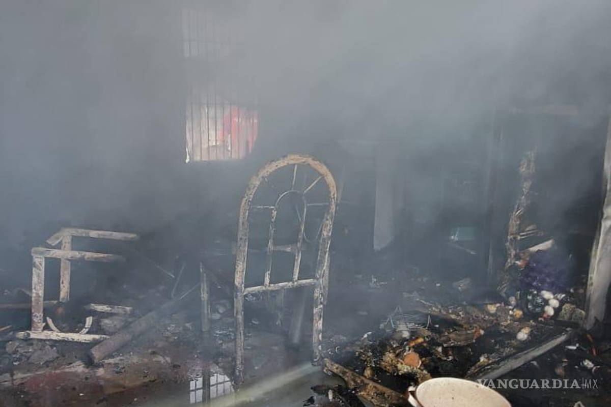 Monclova: hombre incendia la casa de ex pareja con sus hijos dentro; es detenido