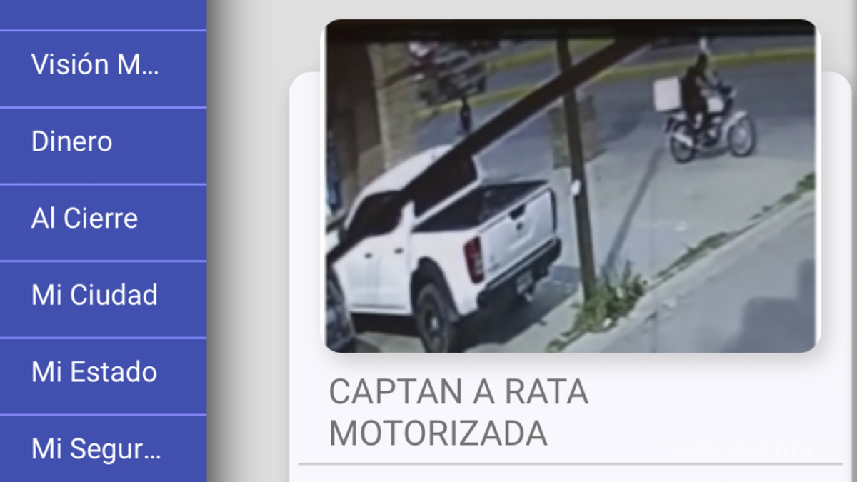 Saltillo: se registra fuerte choque en Bulevar Coss; automóvil queda destrozado