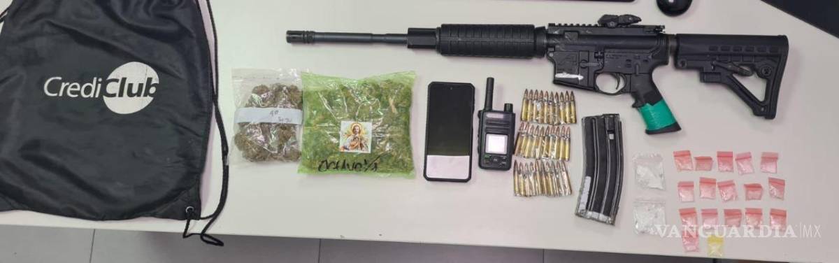 $!Detienen en Nuevo León a tres hombres en posesión de armas largas y drogas