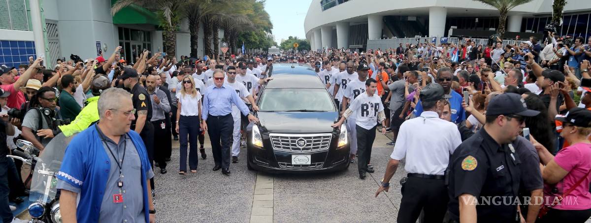 $!Así fue como los Marlins y fanáticos dieron el último adiós a José Fernández