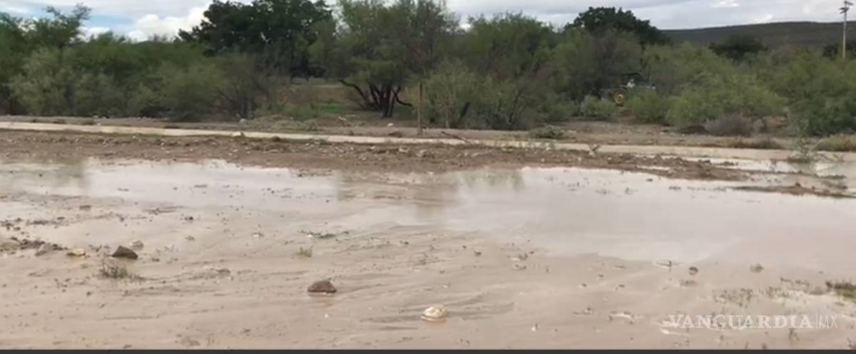 $!Se desborda presa en Parras, en riesgo más de 2 mil 500 personas