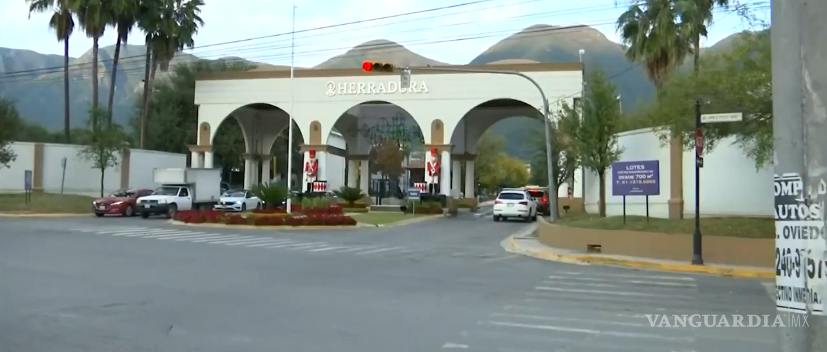 $!Hallan feto en contenedor de basura en Monterrey; autoridades abren investigación