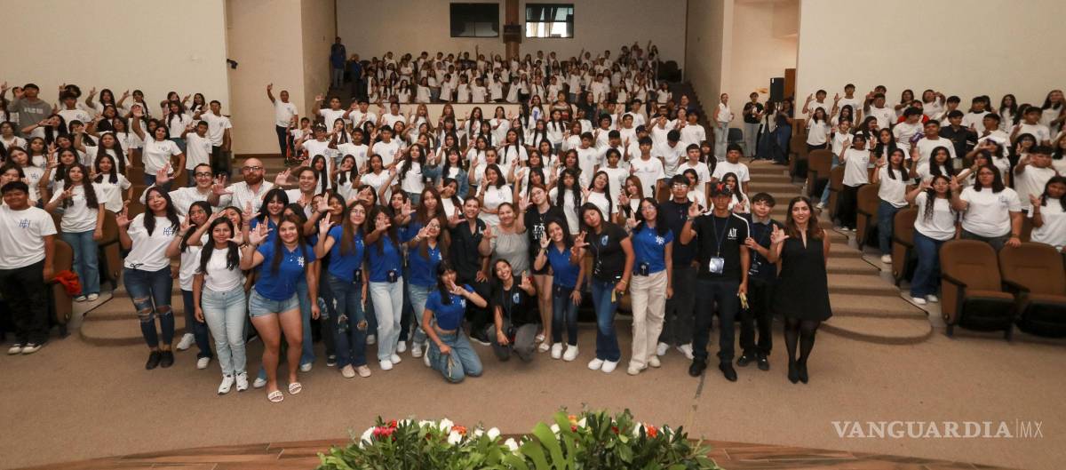 $!“Somos una manada que se cuida y se respalda”, afirmó el rector al invitar a los jóvenes a integrarse plenamente a la vida universitaria.