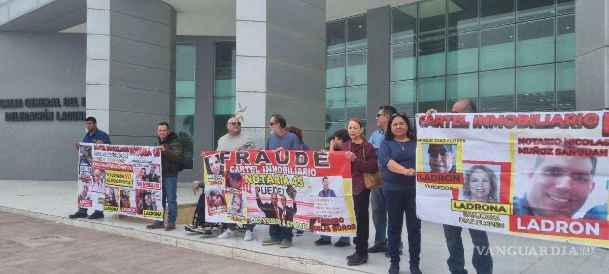 $!Las víctimas del fraude inmobiliario han protestado en la Fiscalía para reclamar por justicia.