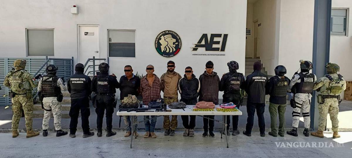 $!Un saldo de un hombre abatido, 10 detenidos, entre ellos una mujer, dejó un enfrentamiento entre autoridades y civiles armados en Lampazos de Naranjo y Montemorelos, Nuevo León.