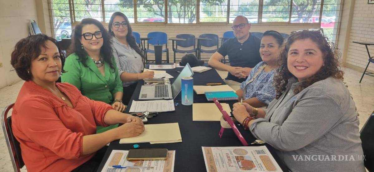 $!El jurado calificador estuvo conformado por académicos, promotores culturales y cocineras tradicionales, quienes destacaron la creatividad y autenticidad de las propuestas.