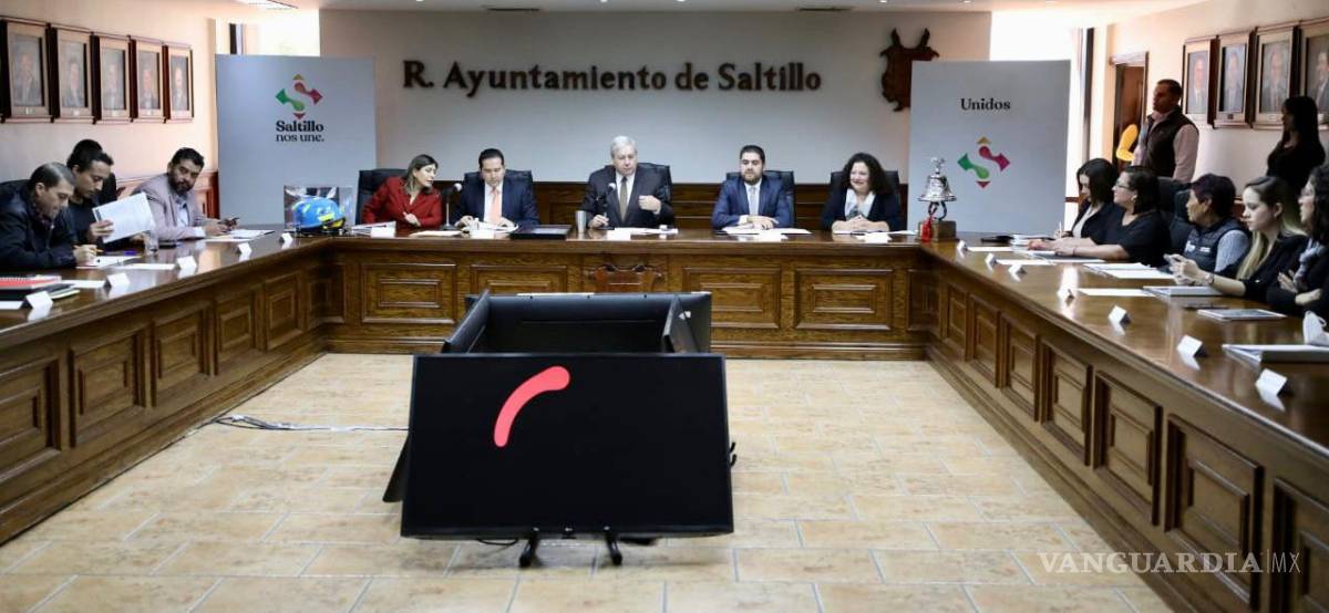 $!Durante esta sesión, el Cabildo de Saltillo aprobó por unanimidad el dictamen de la Comisión de Gobernación y Reglamentos.