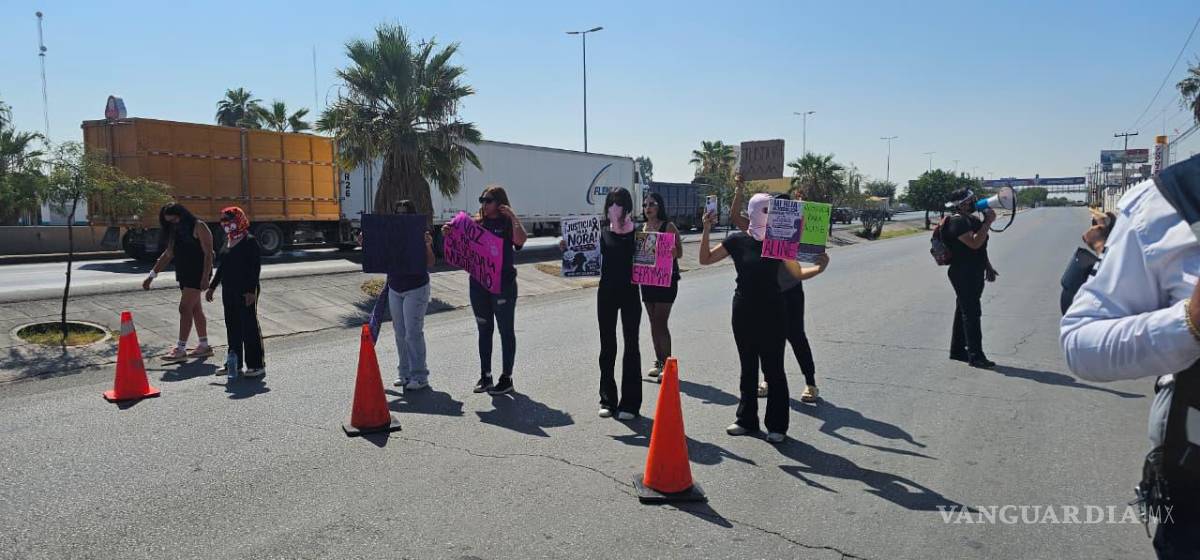 $!Con pancartas y consignas, las manifestantes pidieron que el caso avance hasta lograr una sentencia contra el presunto responsable.