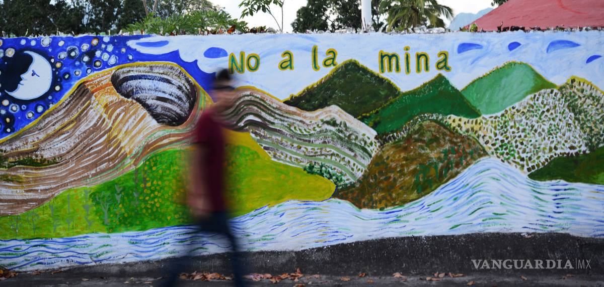 $!El pueblo la echó, pero la minera canadiense ya perfora, otra vez…