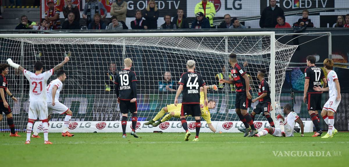 $!Pura efectividad del ‘Chicharito’; supera a Hugo Sánchez