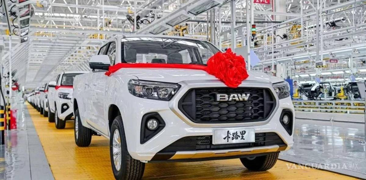 $!La empresa BAW es la que fabricó el modelo Calorie, una camioneta mediana de doble cabina que se convirtió en la más barata del mundo en su clase