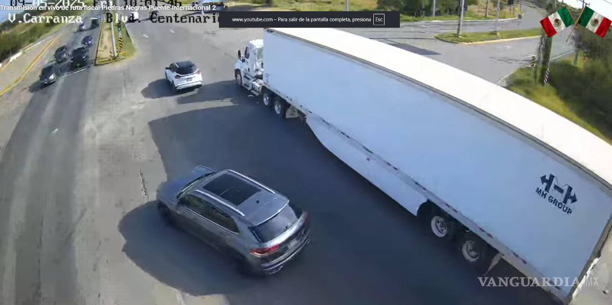 $!Las unidades pesadas ocupan carriles completos durante maniobras de ingreso.