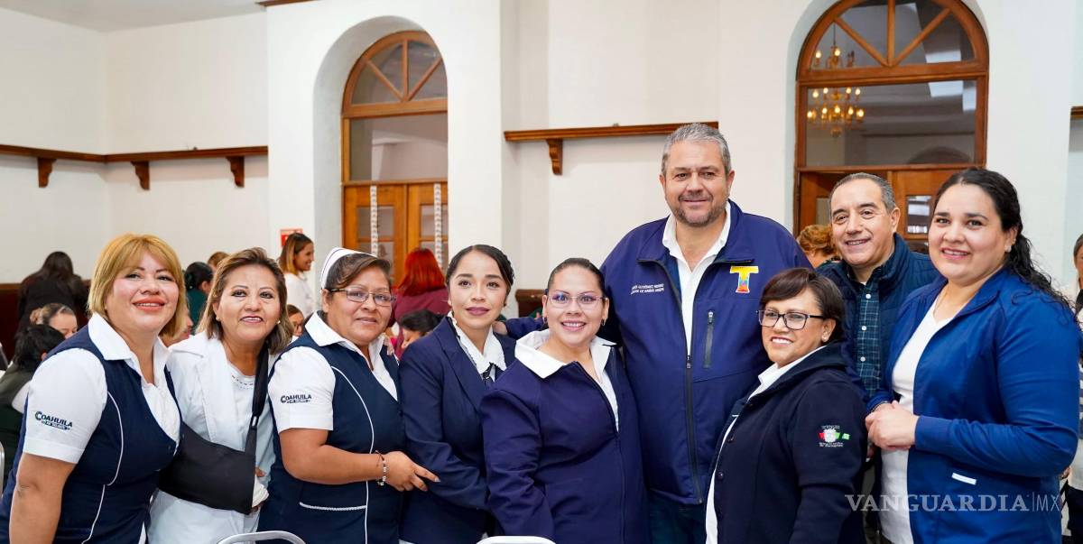 $!Autoridades municipales y estatales encabezaron la conmemoración del Día de la Enfermera y el Enfermero en Ramos Arizpe.