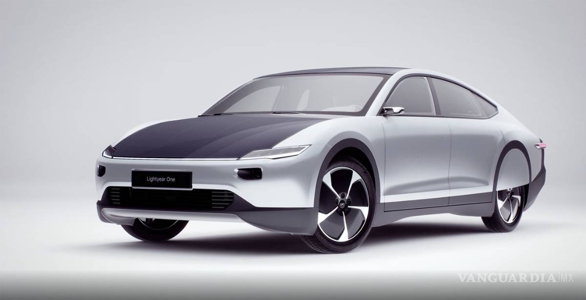 $!Lightyear One, auto eléctrico con autonomía de hasta 725 km y recarga solar