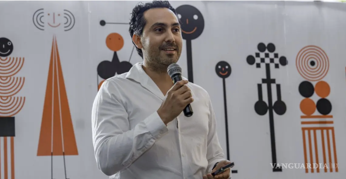 $!Francisco Rodríguez también fue reconocido como finalista del Premio Breach / Valdez por una investigación sobre reparación del daño y derechos humanos en Coahuila.