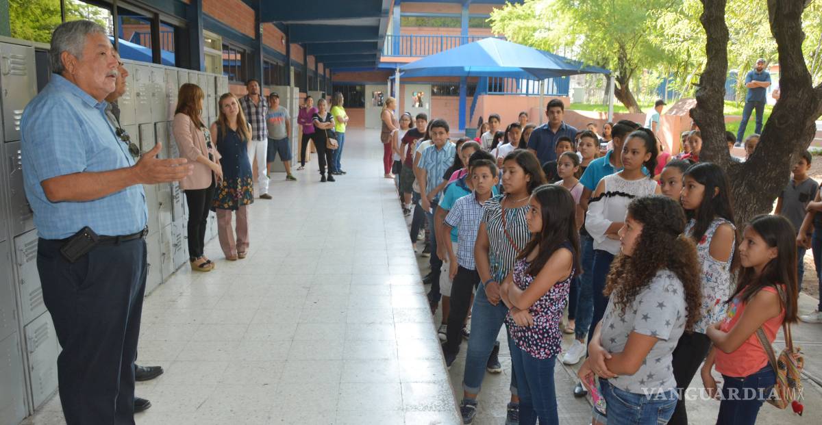 $!Aplican exámenes para otorgar becas de AHMSA