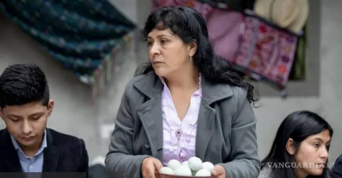 $!La esposa del ex presidente peruano y sus dos hijos, exiliados en México.