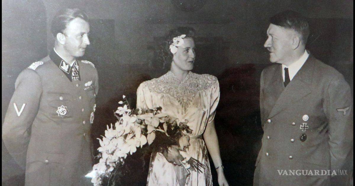 $!Subastan foto inédita de Hitler; aparece con su cuñado, a quien mandó fusilar