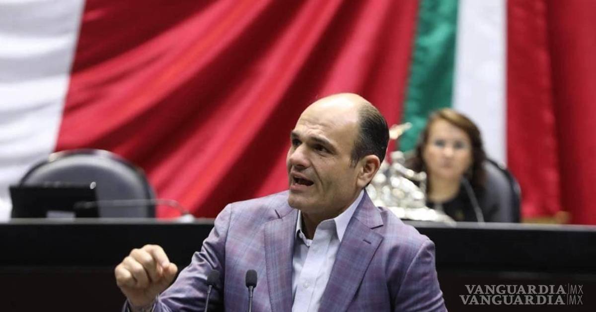 $!El diputado federa por Coahuila, Jericó Abramo, dijo que están listos para defender los intereses de la entidad.