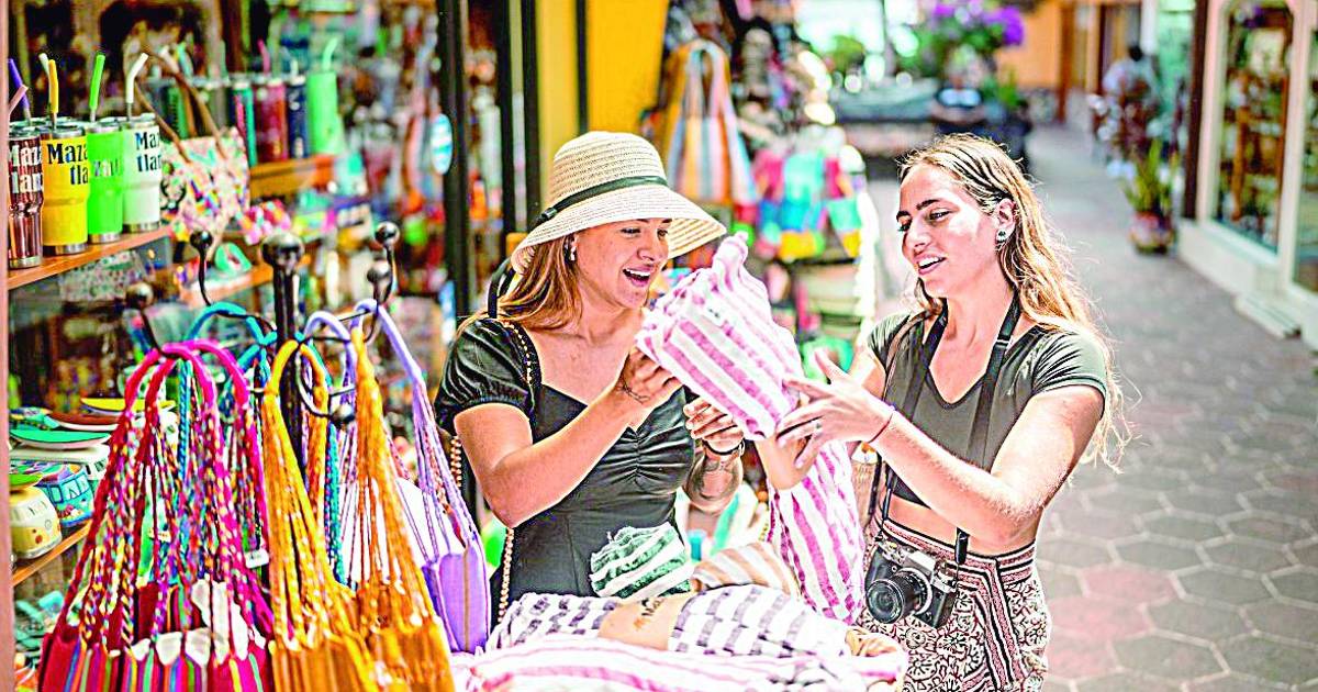 Mexicanos compran más importados pese a campañas oficiales