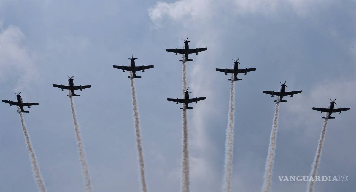 $!‘Calienta motores’ la Fuerza Aérea Mexicana para desfile del 16 de septiembre