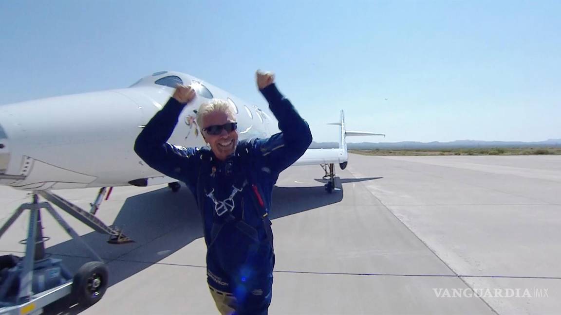$!Richard Branson finalmente cumple su sueño y llega al espacio en su propio avión