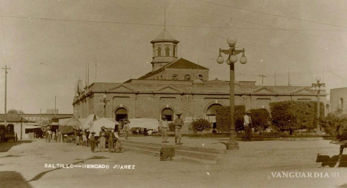 $!Una fotografía de la década de 1920 recuerda cómo lucía el mercado antes del incendio que lo consumió en 1952.