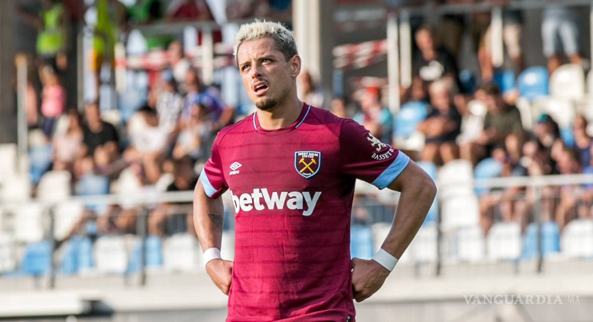$!¡Está de vuelta! 'Chicharito' vería acción el fin de semana con el West Ham