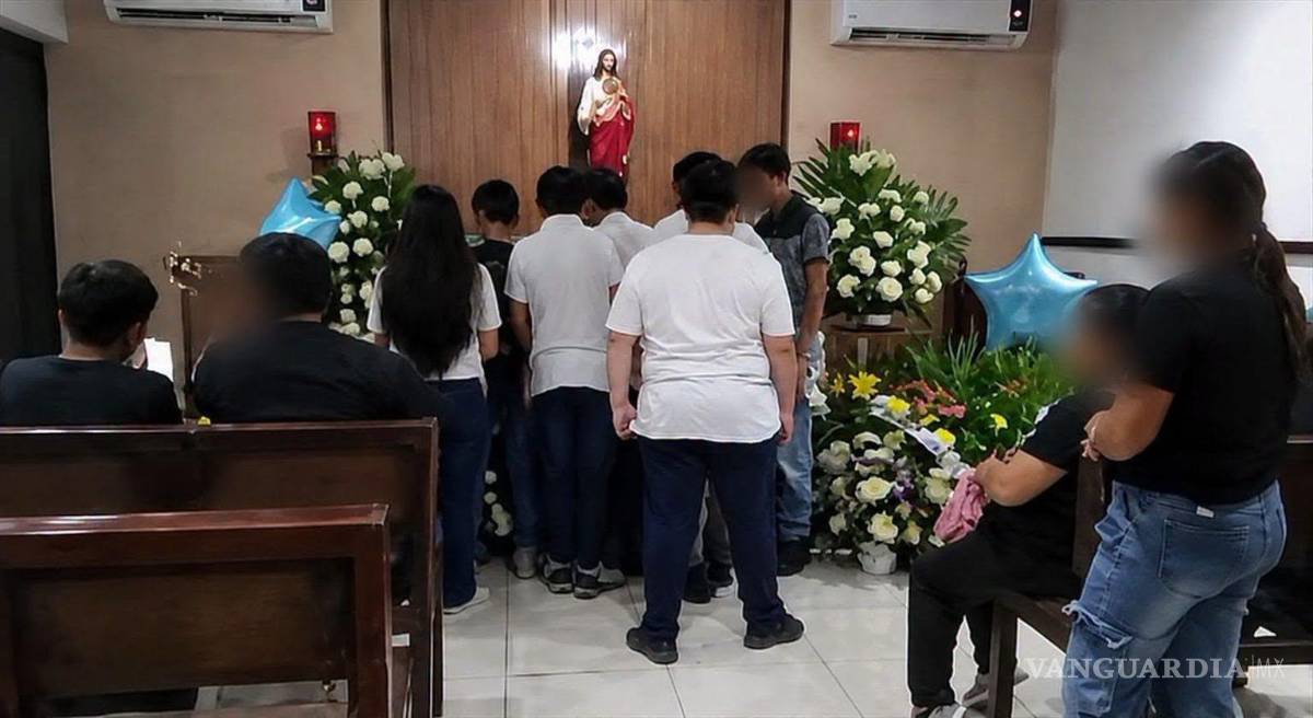 $!Familiares y amigos dieron el último adiós al menor.