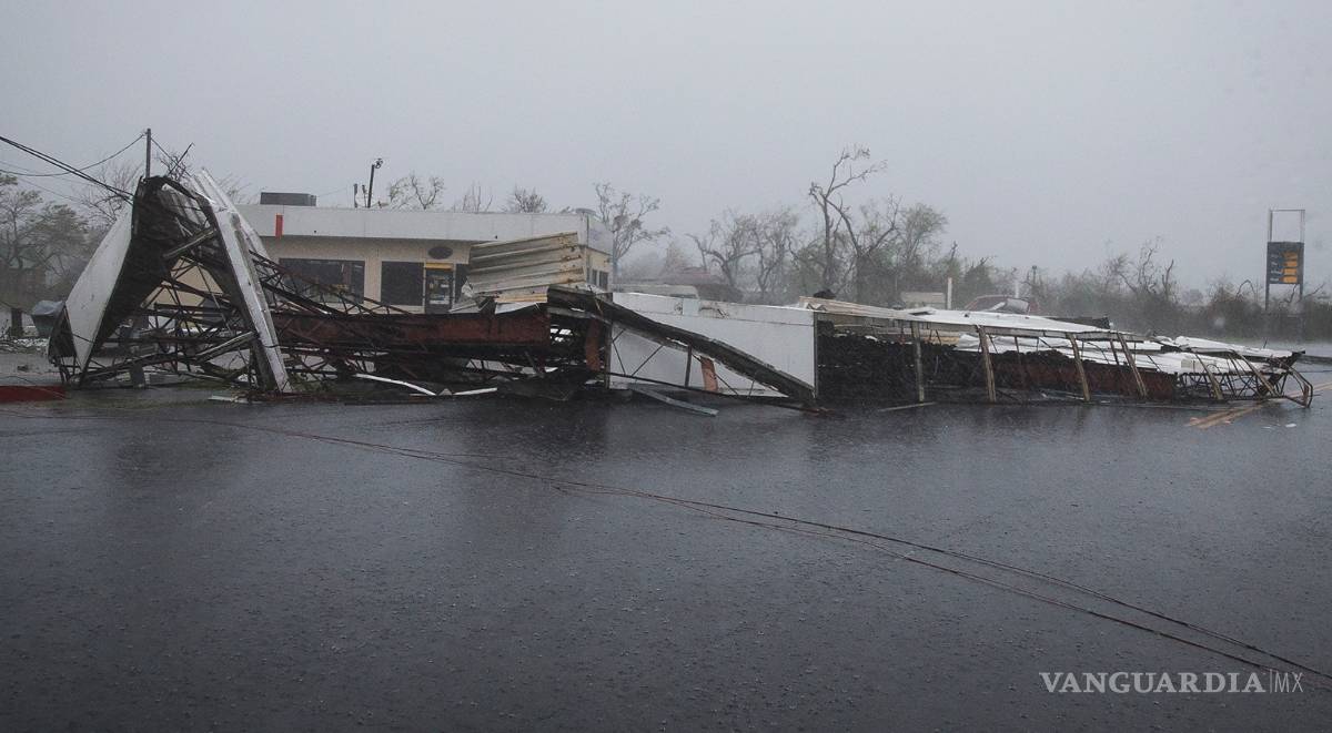 $!Cierran instalaciones de petróleo y gas en Texas por Harvey