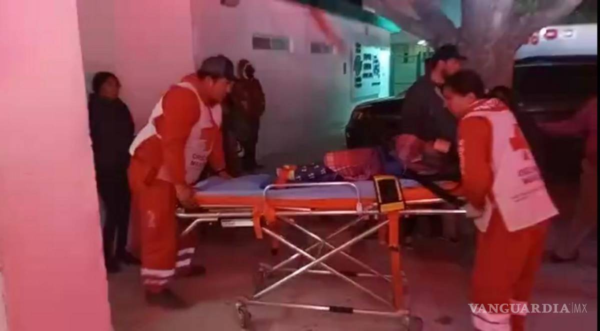 $!El accidente se registró a la altura del ejido El Porvenir, en el kilómetro 125, a unos 40 kilómetros antes de llegar a Parras.