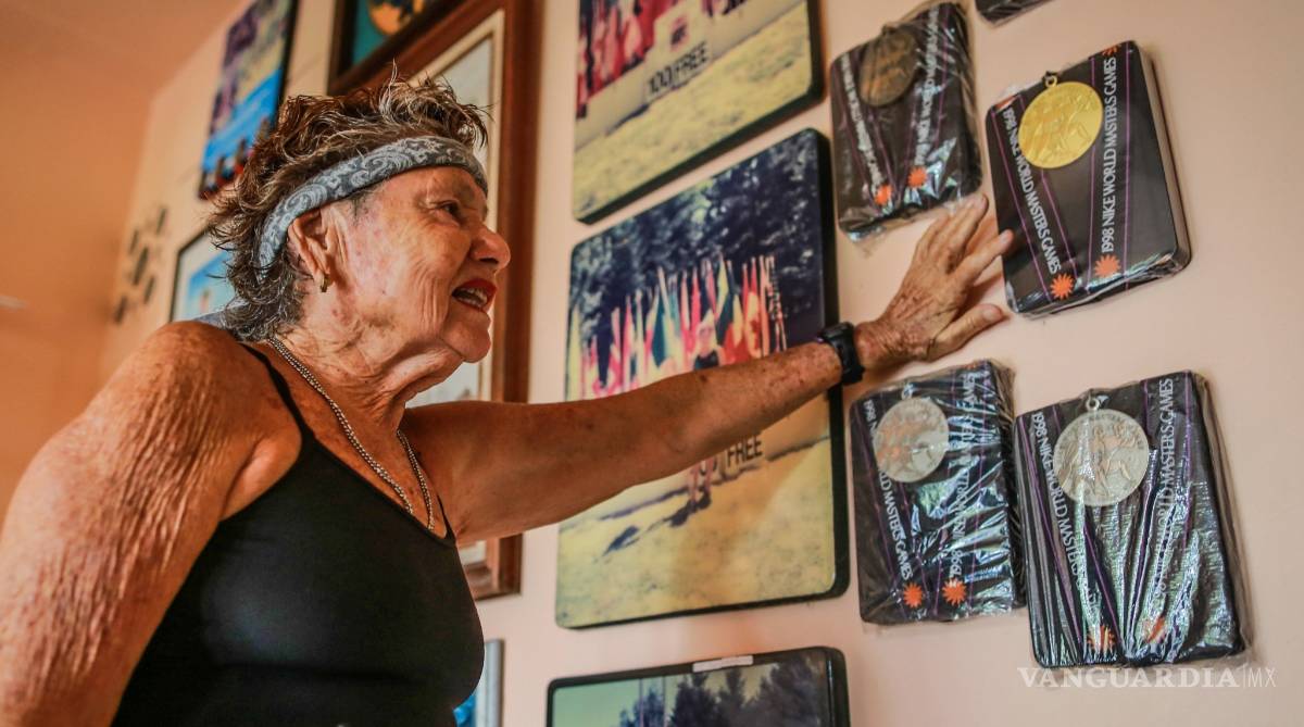 $!Maru Walls a sus 82 años es la mujer con más récords de nado en México