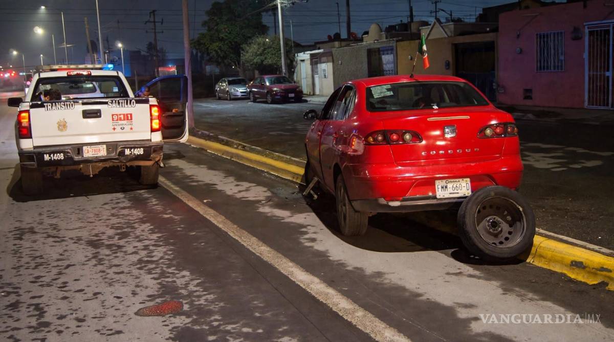 $!El conductor fue trasladado a las celdas municipales, mientras que el vehículo terminó en el corralón oficial.