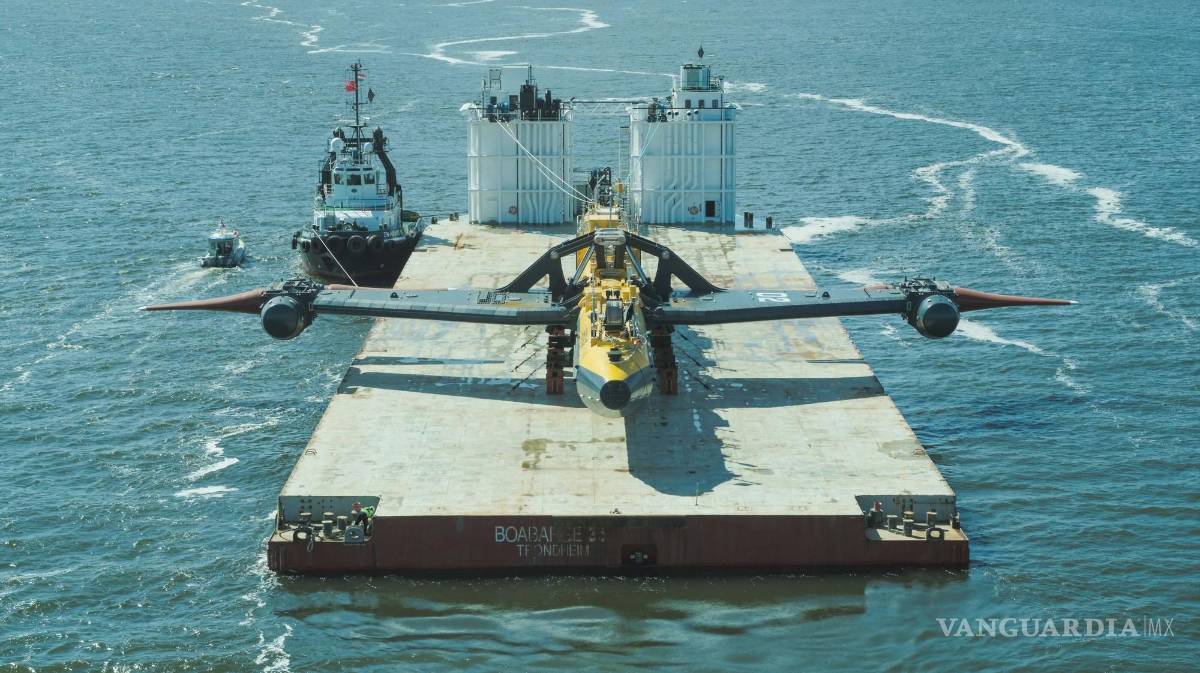 $!Planta mareomotriz flotante O2, durante su traslado desde la costa al punto donde actúa al norte de Escocia. EFE/Daniel Galilea/Orbital Marine Power