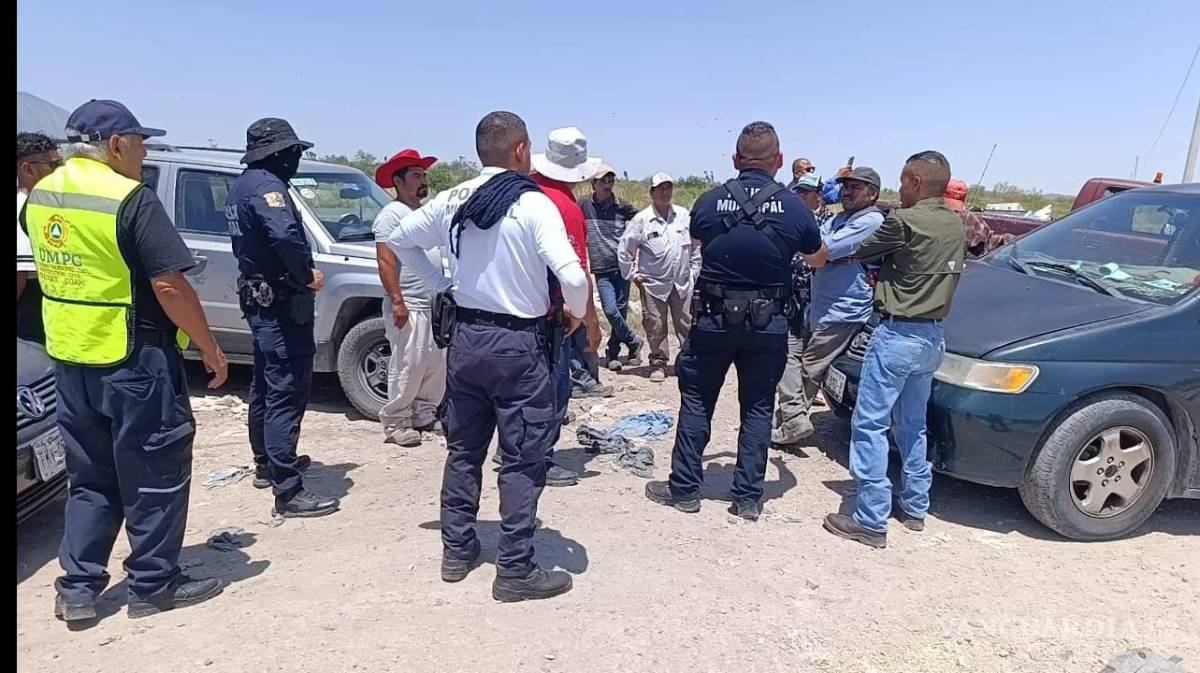 $!Autoridades de los tres órdenes de gobierno dialogaron con los pepenadores para conocer su versión sobre los incendios registrados en el relleno sanitario.